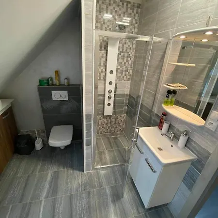 Centrum Leyla 6 *
