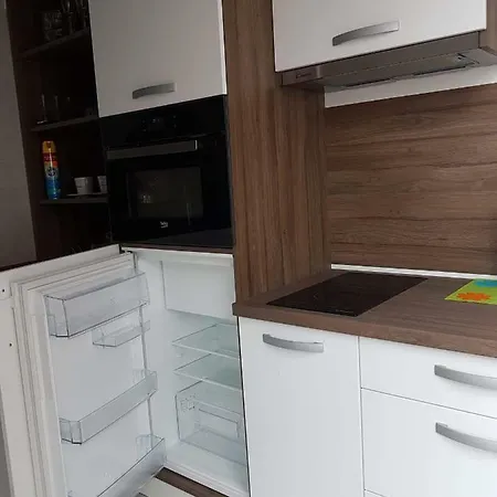 Centrum S- Dom Δωμάτια σε οικογενειακή κατοικία